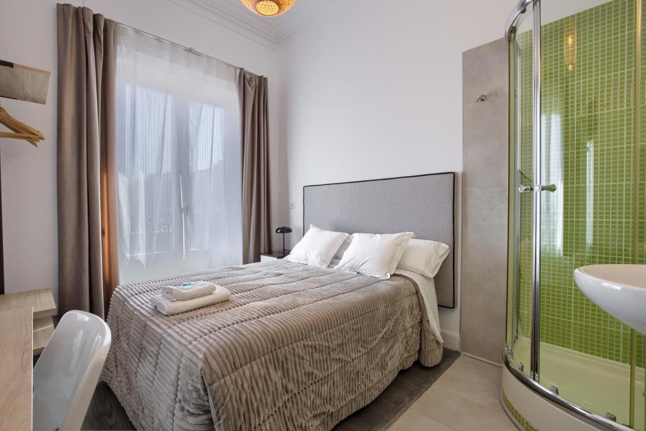 Hostal Besaya Мадрид Экстерьер фото